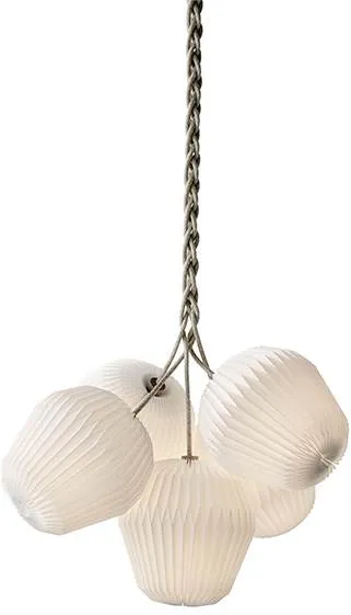 Le Klint THE BOUQUET Mittlerer Kronleuchter mit 5 Standardschirmen